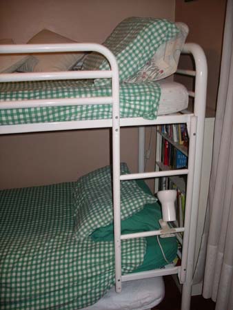 twin bunk beds